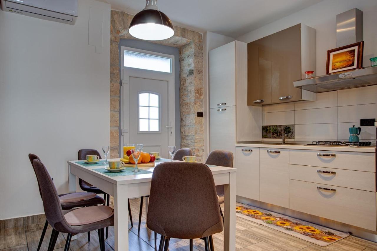 Apartment Laura With Terrace Vodnjan Exterior photo