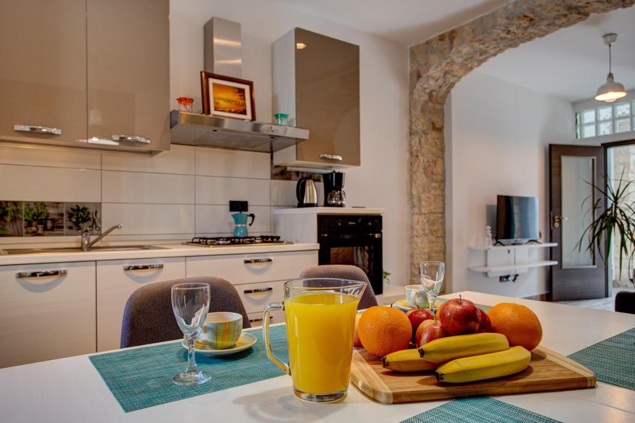 Apartment Laura With Terrace Vodnjan Exterior photo